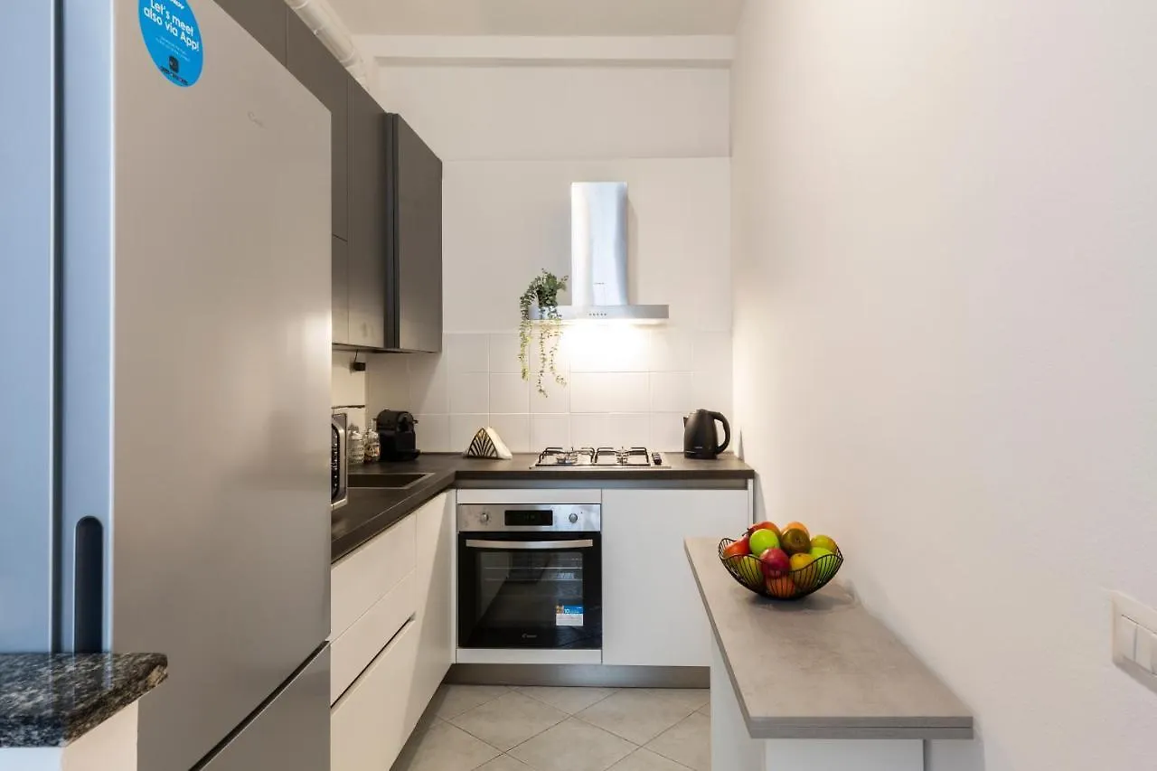 Apartment Just Home Sant'Agostino Milan