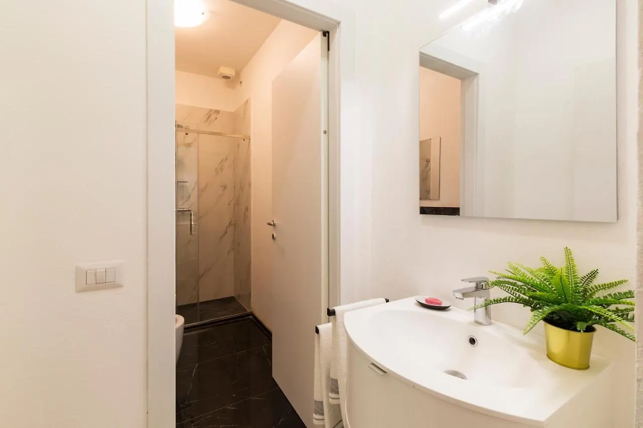 Apartment Just Home Sant'Agostino Milan